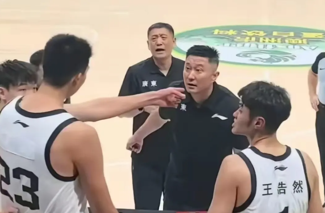 尼克斯夺冠!新赛季30队实力排行谁主沉浮