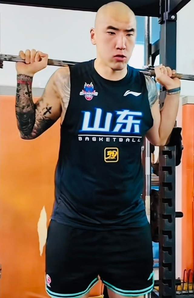 吐槽:1.78亿 ,篮网要签里弗斯?文班少林功夫白练了!