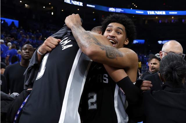 拿下NBA总冠军的纽约尼克斯队，还是联盟赚钱高手