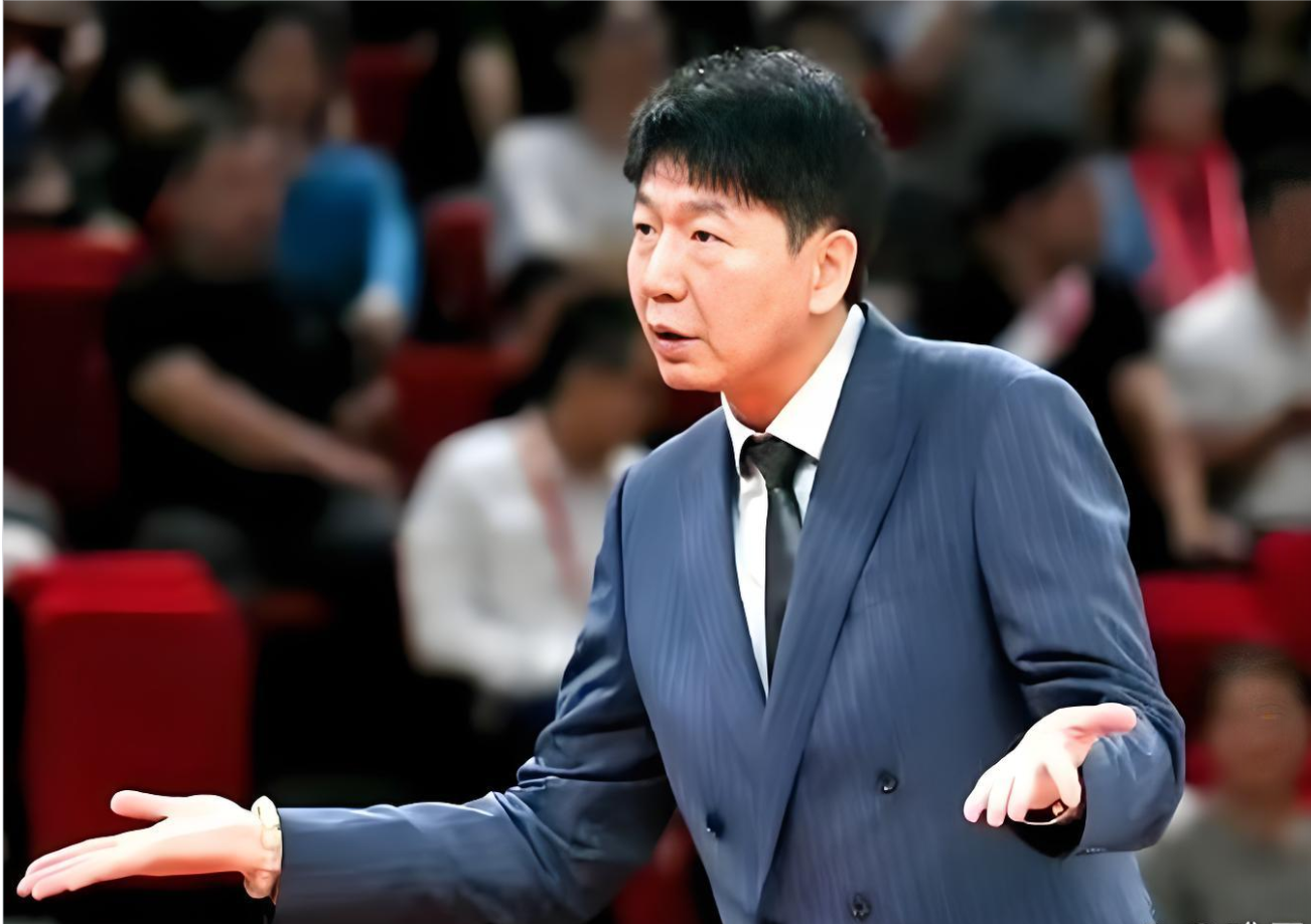 文班垫脚慢镜头!布伦森有扩大圆柱体嫌疑,联盟审查也难升级
