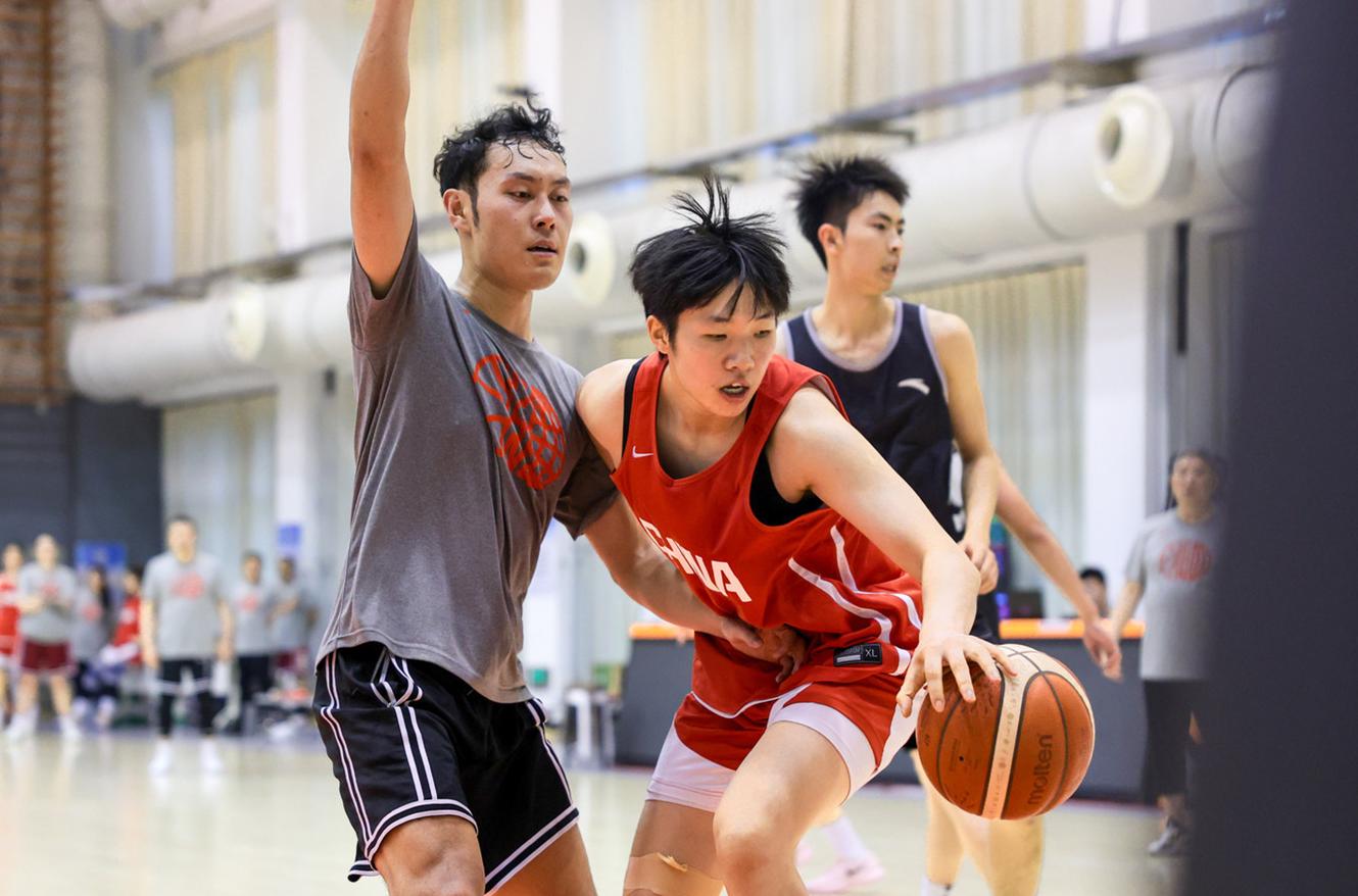 2026届新秀巡礼之伯里斯:华裔血统,有无球兼备的成熟双能卫