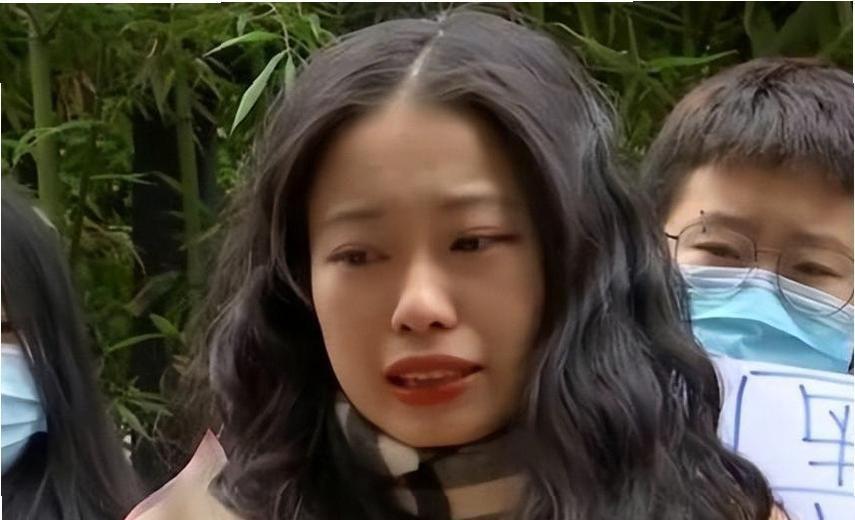 68岁临时工带进总决赛:金骑士换帅赌赢,西区黑马杀穿三强